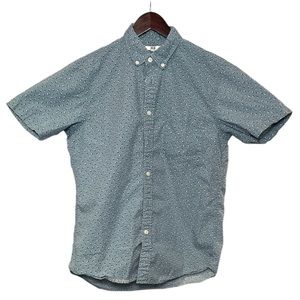 Throwback Style: Uniqlo S Blue Short-Sleeved Button-Down with 90's Design